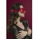 Маска на глаза с заклепками Feral Feelings - Blindfold Mask, натуральная кожа, красная